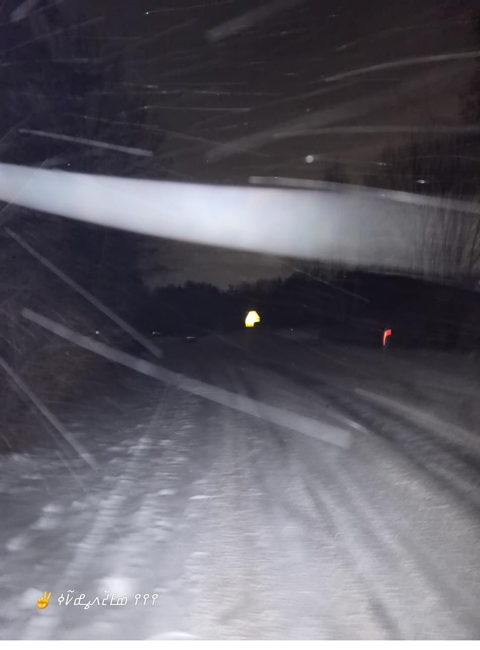windshield · winter · oncoming